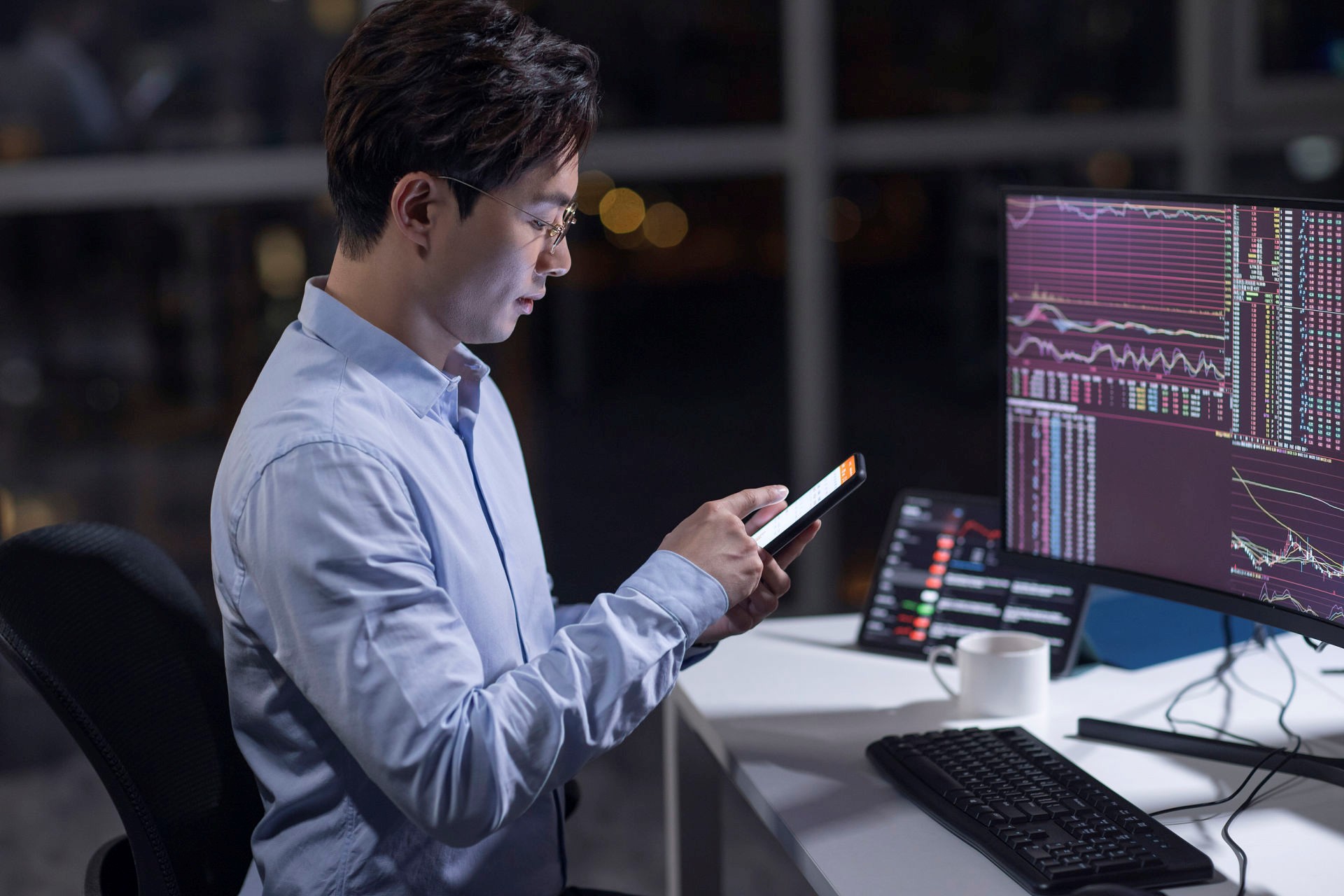 酒石酸伐尼克兰鼻喷雾剂：屏幕时代，职